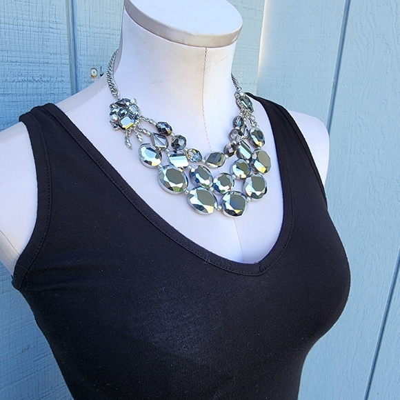 White House Black Market Chunky Glittery Beaded Jeweled Necklace 16"-18.5" EUC - Picture 2 of 11